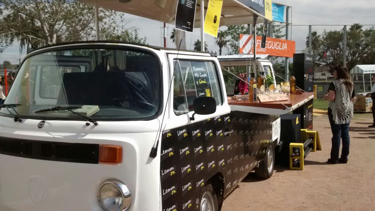 peperina puestos afuera - Unión por Córdoba y el radicalismo acordarán la regulación de los Food Truck