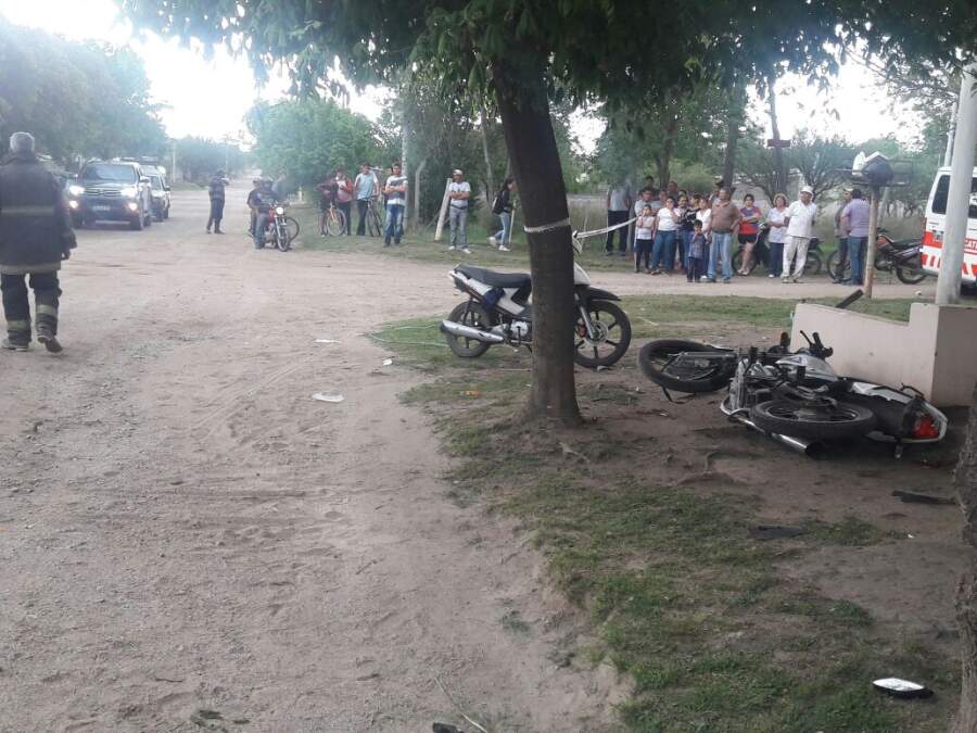 Un hombre falleció luego de impactar contra una unidad de bomberos accidente despeñadero - Un hombre falleció luego de impactar contra una unidad de bomberos