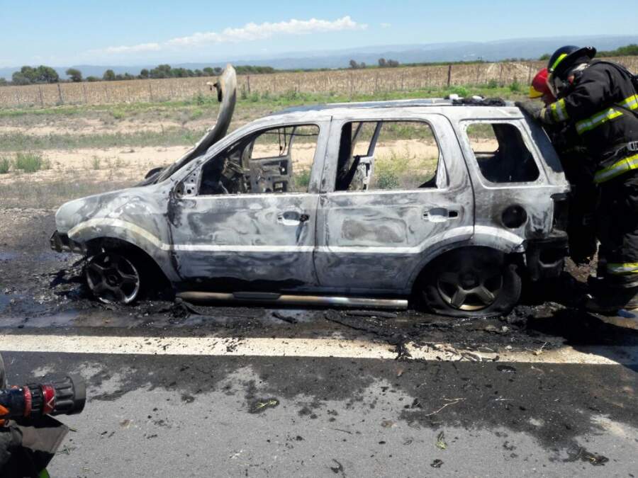 Se quemó una camioneta sobre Ruta 36 eco sport incendio - Se quemó una camioneta sobre Ruta 36