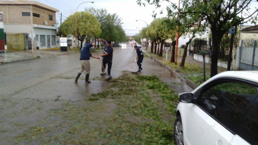 IMG 20171129 WA0110 - Una familia autoevacuada, barrios sin luz y sin agua, son las consecuencias del temporal en Alta Gracia