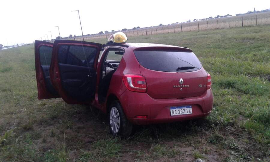 accidente ruta 36 sandero - Dos autos colisionaron en Ruta 36