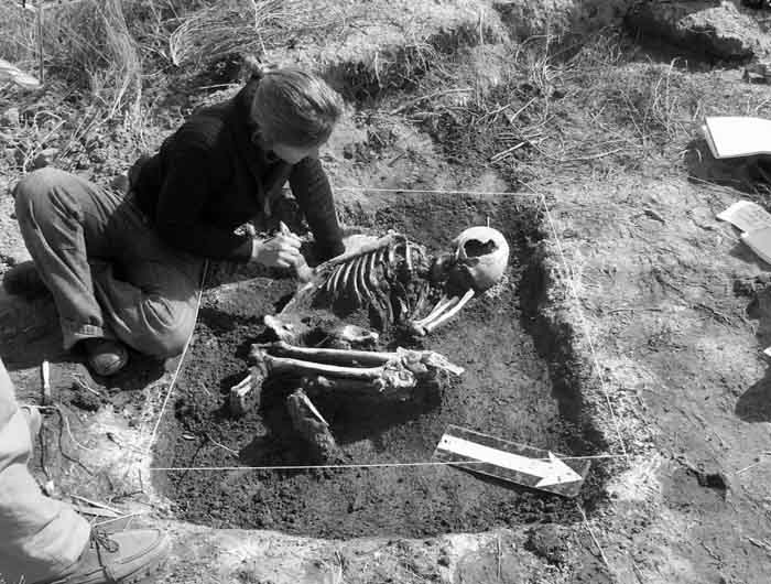 Antropología forense: entre la justicia y la reconstrucción histórica antropologia forense Claudina Gonzalez 04 - Antropología forense: entre la justicia y la reconstrucción histórica