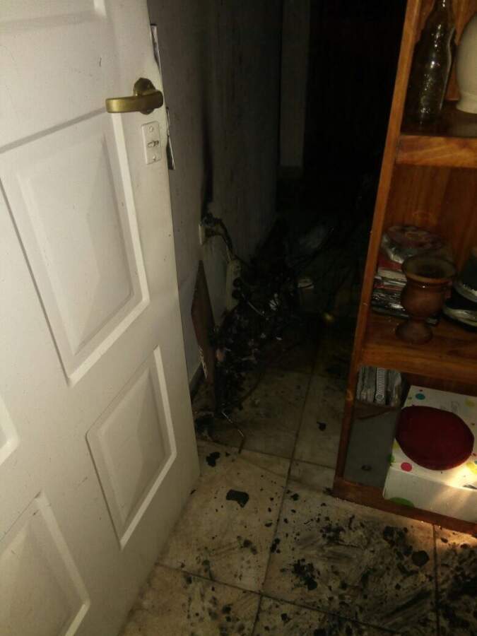 Villa Camiares: Se incendió parte de una vivienda incendio camiares I - Villa Camiares: Se incendió parte de una vivienda