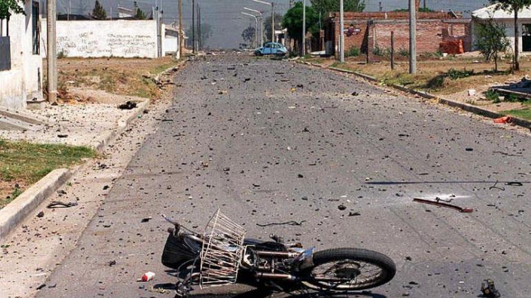 Río Tercero evoca hoy los 22 años de la trágica voladura de la Fábrica Militar - Río Tercero evoca hoy los 22 años de la trágica voladura de la Fábrica Militar
