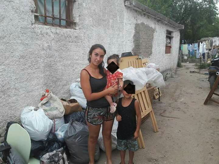 rocio y familia - La familia damnificada por un incendio recibió donaciones del Centro Vecinal de barrio Sur