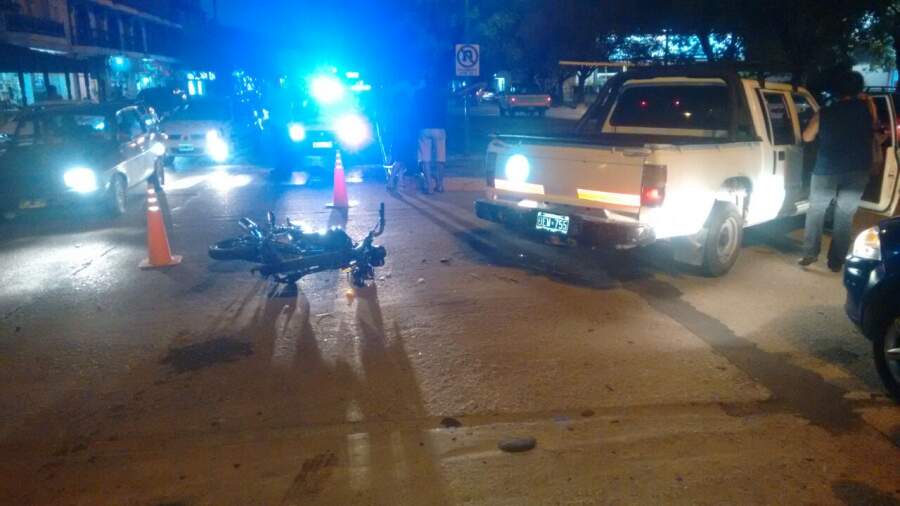 IMG 20180102 WA0039 - Por segunda vez en el día, chocaron dos vehículos en Libertador y Cuyo