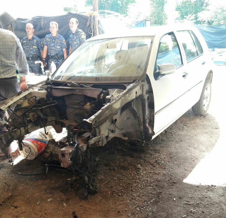 Allanaron un desarmadero de autos en Anisacate allanamiento auto recortado E - Allanaron un desarmadero de autos en Anisacate
