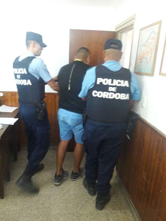 Allanaron un desarmadero de autos en Anisacate allanamiento desarmadero detenido - Allanaron un desarmadero de autos en Anisacate