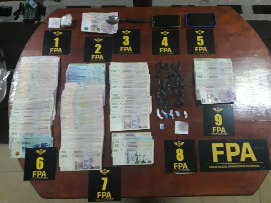 fpa las varillas elementos secuestrados - Las Varillas: vendía drogas en su casa y en la de un amigo, ambos fueron detenidos