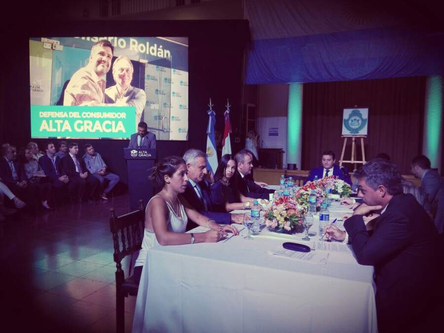 Repercuciones políticas tras la apertura de sesiones apertura sesiones 18 d - Repercuciones políticas tras la apertura de sesiones