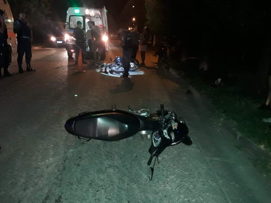 Dos accidentes: tres motociclistas heridos, uno de gravedad moto vs moto - Dos accidentes: tres motociclistas heridos, uno de gravedad