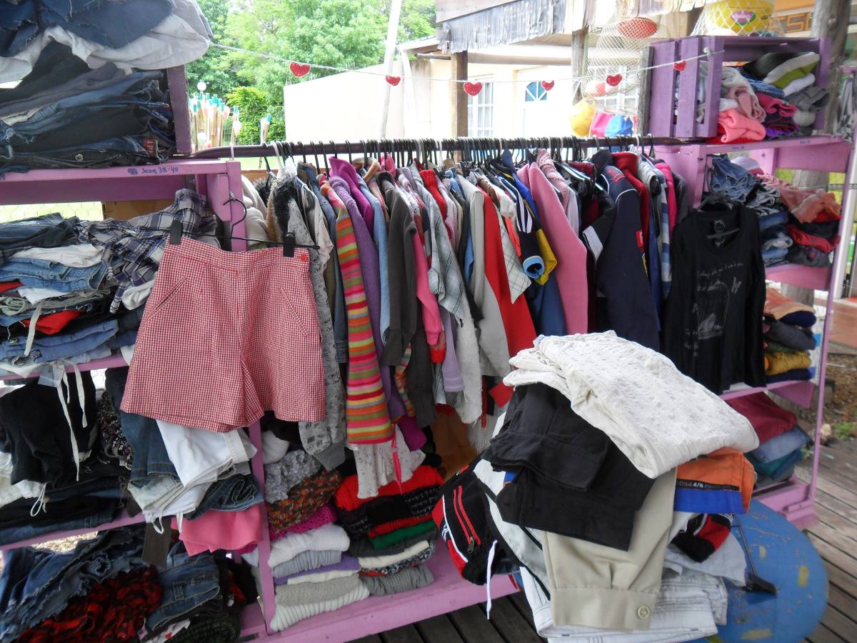 Feria de ropa en el Instituto Padre Viera Redacción Alta Gracia Feria de ropa en el Instituto Padre Viera Redacción Alta Gracia