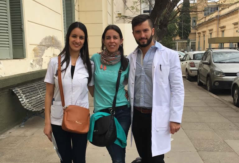 santiago martinez - El único médico del país elegido por la Fundación Messi, es de Alta Gracia