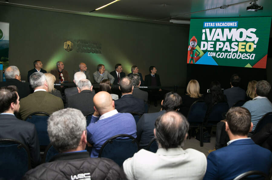 IMG 8774 - Schiaretti presentó los beneficios del “Inviernón” en Córdoba