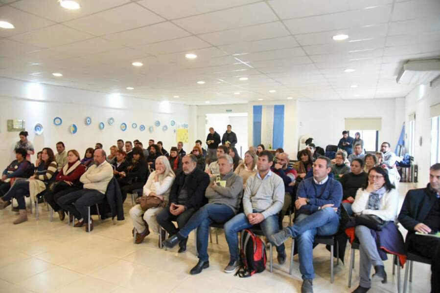 libro verde gente - Presentaron el primer libro ambiental de Alta Gracia titulado “La Carrera Verde I"