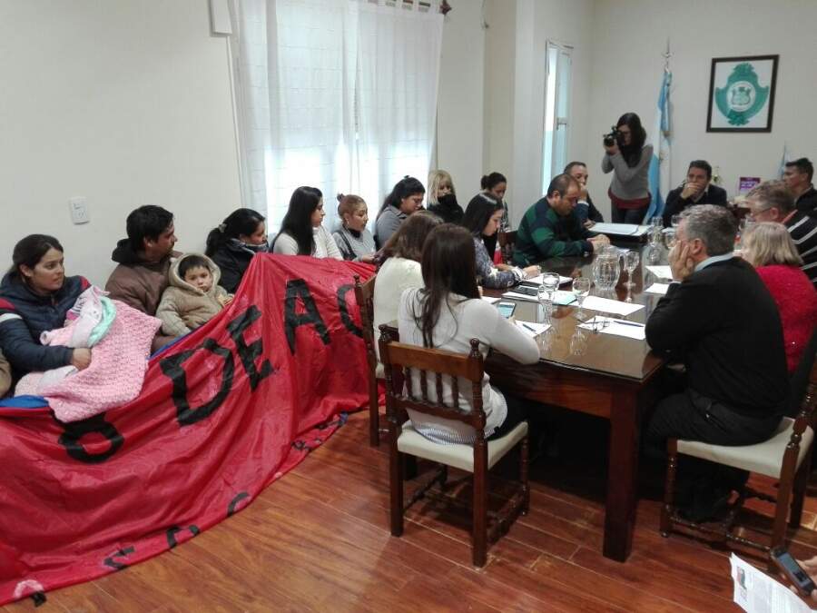 8 de agosto concejo - Barrios de Alta Gracia empiezan a soñar con la tierra y vivienda digna