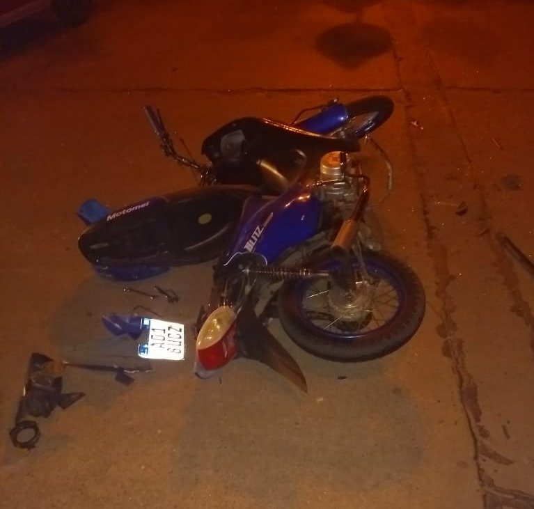 accidente libertador moto E - Libertador e Ituzaingó, a pesar del semáforo siguen produciéndose accidentes