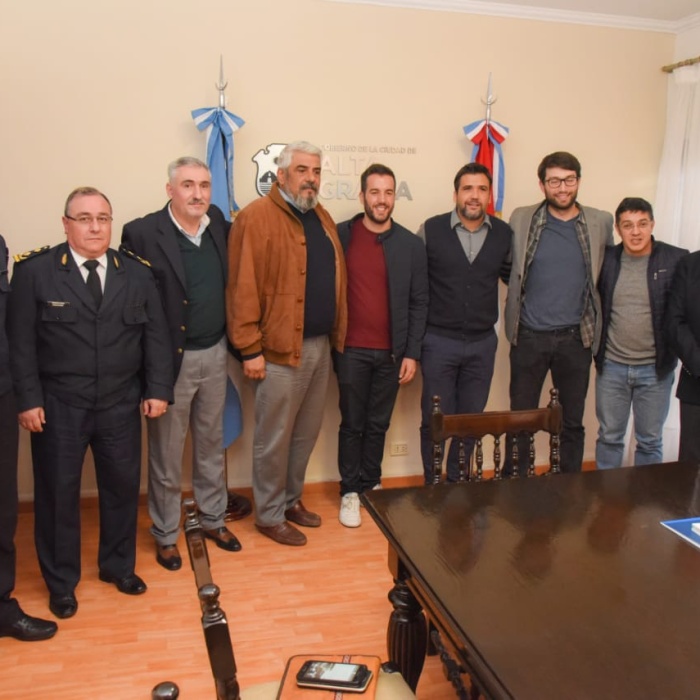 reunion seguridad ejecutivo - Expertos en seguridad visitaron Alta Gracia