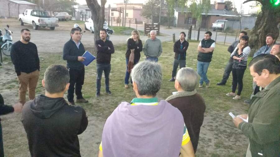 reunion vecinos barrio norte - Presentaron a vecinos de Barrio Norte Anexo el proyecto de cambios de mano de calles