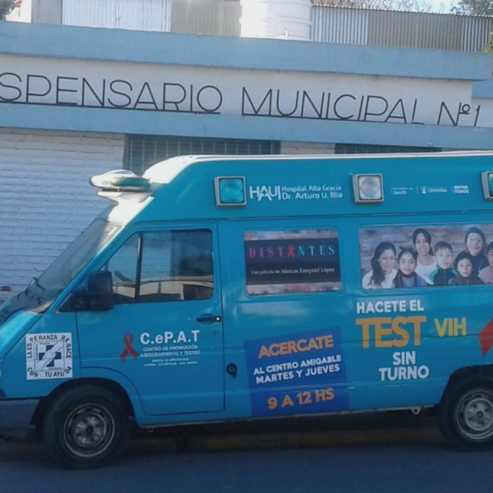 testeo HIV ambulancia - Continúan los testeos de HIV por los barrios