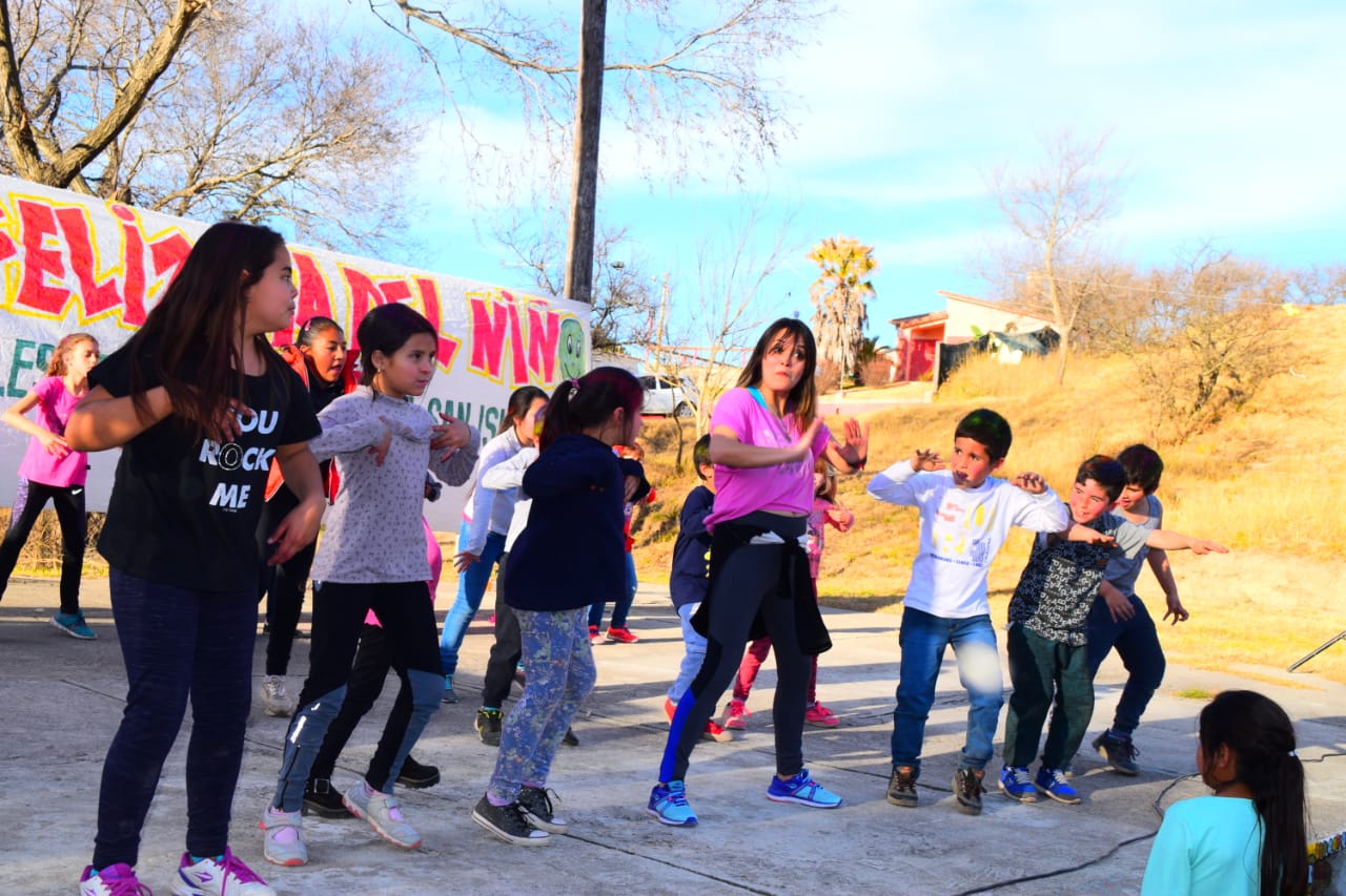 San Isidro celebró el día del niño este domingo 26 dia del niños san isidro clase de zumba - San Isidro celebró el día del niño este domingo 26