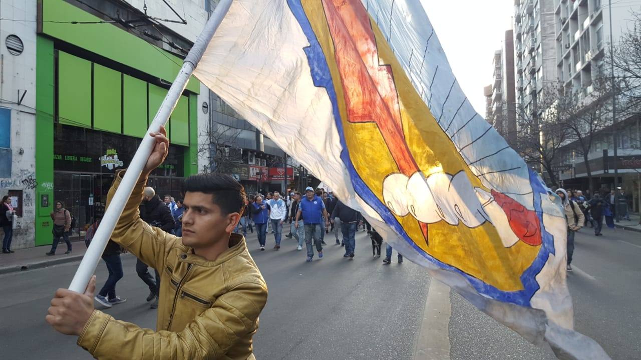 Luz y Fuerza abre la semana con marcha por el centro Redacción Alta Gracia Luz y Fuerza abre la semana con marcha por el centro Redacción Alta Gracia