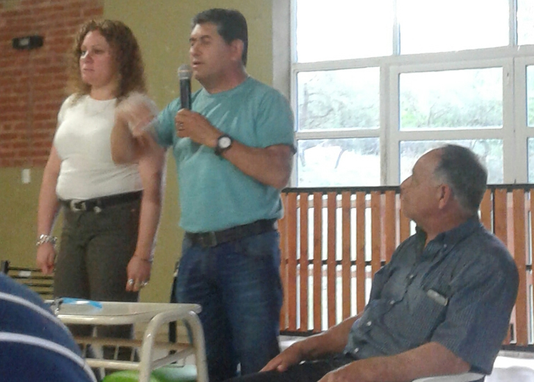 El cierre de canales de riego vuelve a poner en alerta a los vecinos reunion cierre canal 1 - El cierre de canales de riego vuelve a poner en alerta a los vecinos