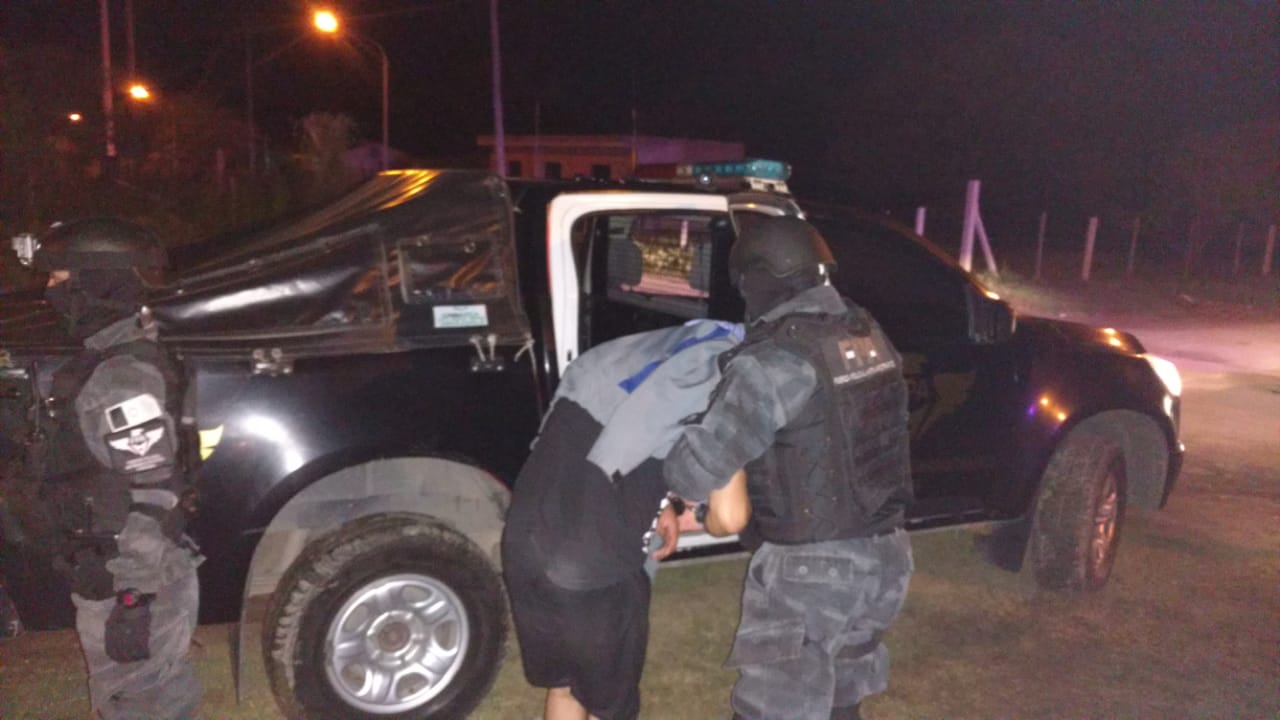 FPA detenido ag - Vendían drogas y escuchaban la frecuencia radial policial de Alta Gracia