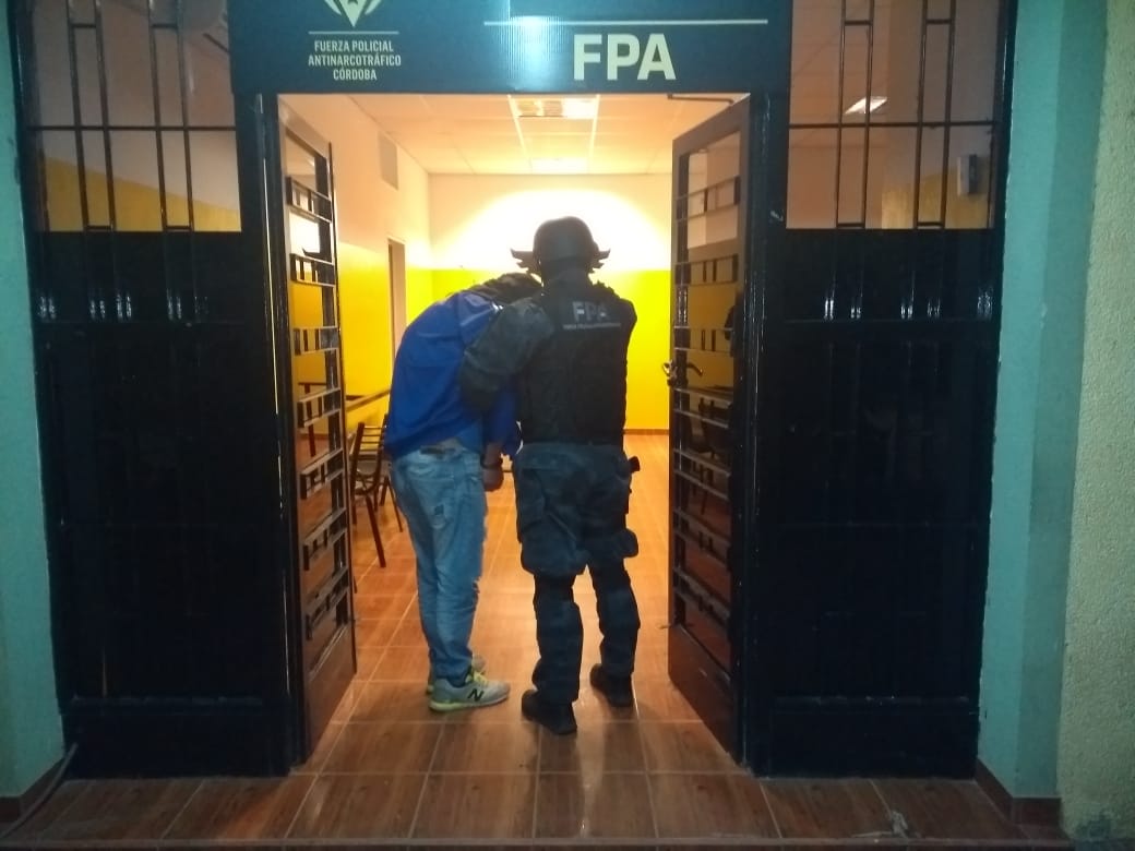FPA detenido alta gracia - Simulaba una despensa para vender cocaína en Alta Gracia