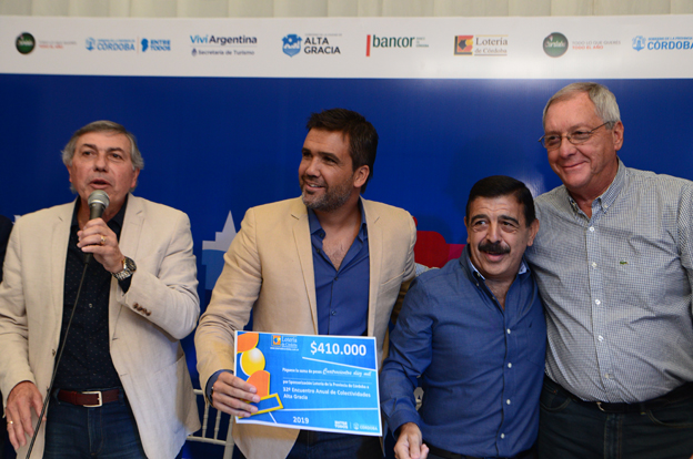 La Provincia aportó más de cuatro millones al Encuentro de Colectividades de Alta Gracia COLECTIVIDADES 4 MILLONES - La Provincia aportó más de cuatro millones al Encuentro de Colectividades de Alta Gracia