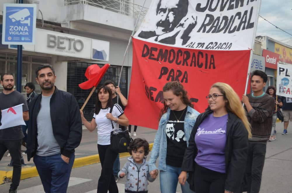 DSC 0496 - Más de dos mil personas en la marcha por la memoria en Alta Gracia