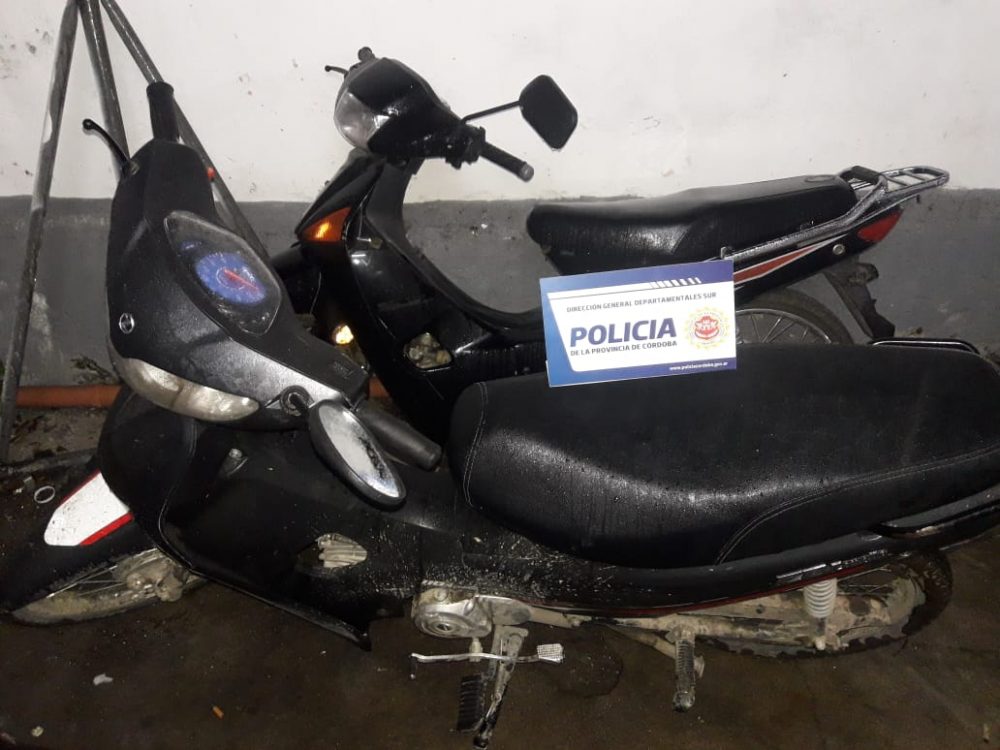 Encontraron elementos robados en una panadería secuestro robo panaderia - Encontraron elementos robados en una panadería