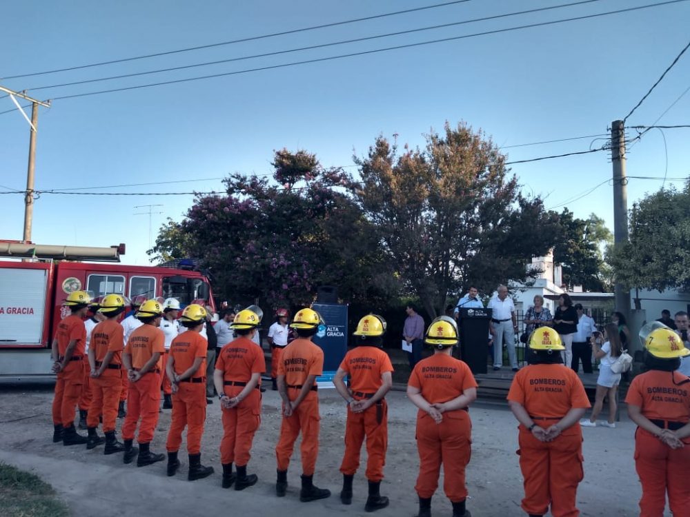 Homenajearon a Bombero Millán a 40 años de su muerte bombero millan acto bomberos torres - Homenajearon a Bombero Millán a 40 años de su muerte