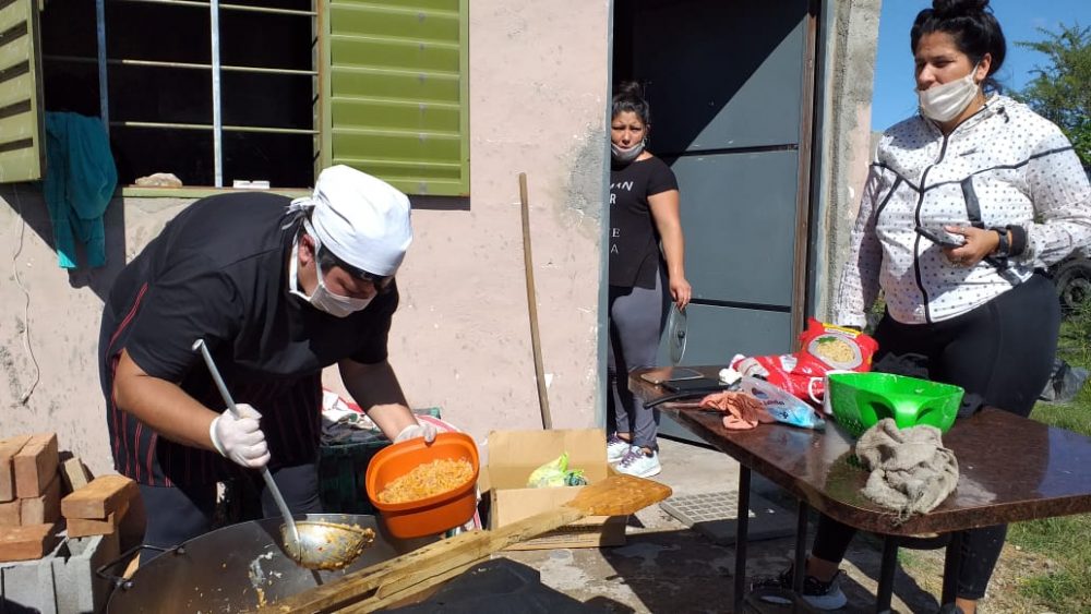 Las organizaciones continúan con el cronograma de ollas populares WhatsApp Image 2020 04 30 at 18.17.01 1 - Las organizaciones continúan con el cronograma de ollas populares