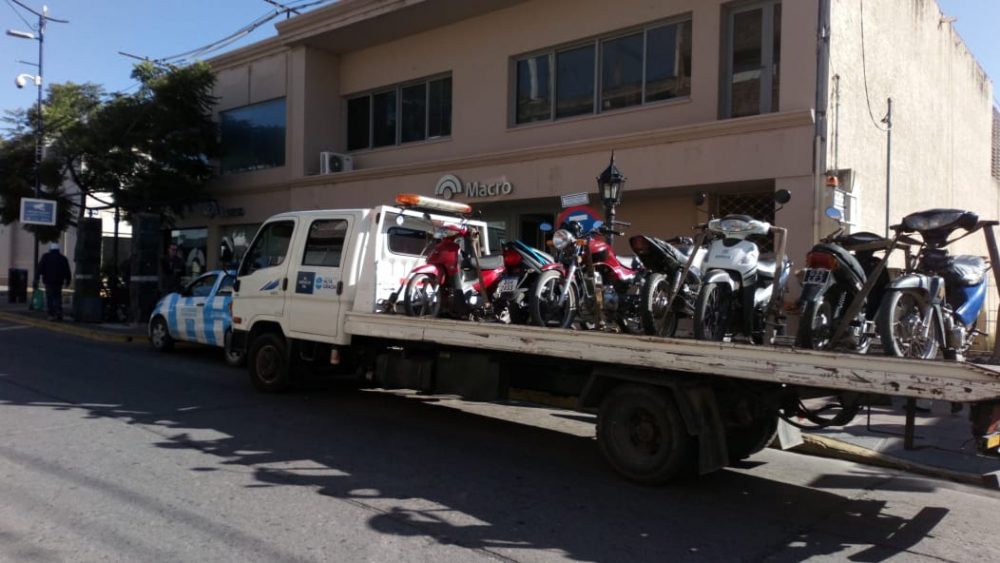 Controles vehiculares : se secuestraron motos y autos motos secuestradas coronavirus - Controles vehiculares : se secuestraron motos y autos
