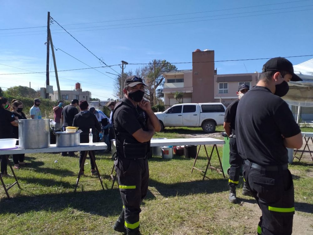 buteler locro 1 - Más de mil porciones de locro para vecinales y merenderos