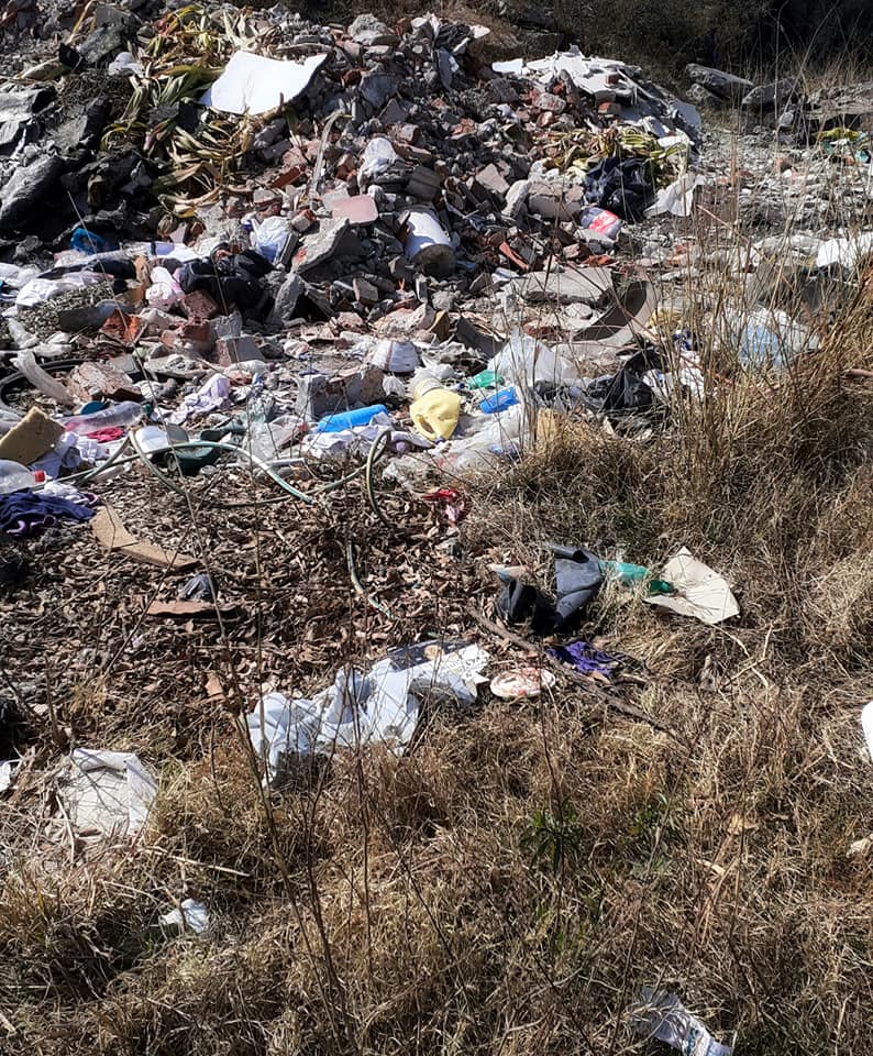 Vecinos por la Reserva Amanecer piden una solución para el predio escombros reserva amanecer - Vecinos por la Reserva Amanecer piden una solución para el predio
